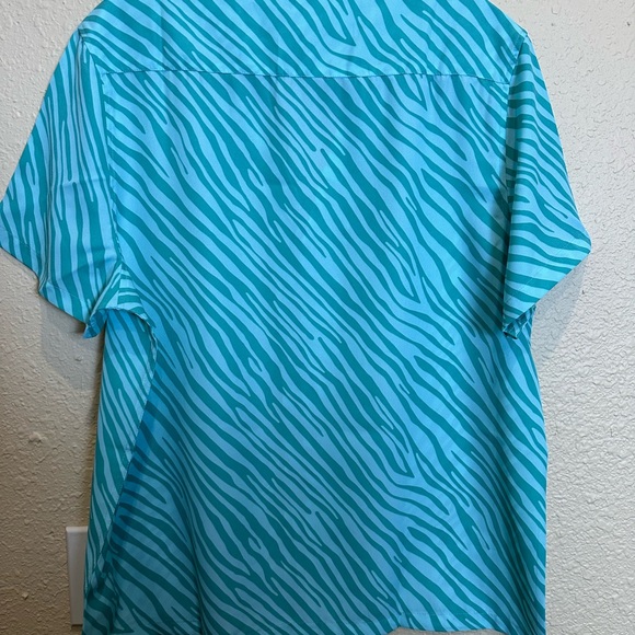 ASOS DESIGN relaxed revere shirt in blue zebra print - Picture 8 of 9